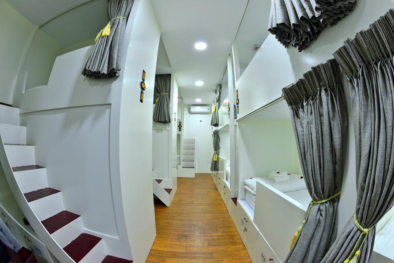 Backpacker Hostel (Adults Only) Rangoon Buitenkant foto