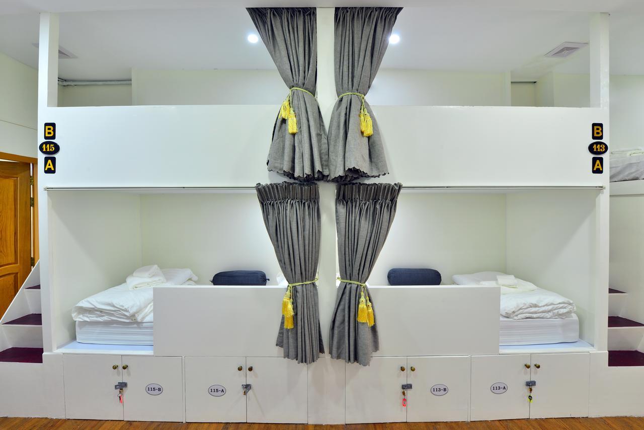 Backpacker Hostel (Adults Only) Rangoon Buitenkant foto